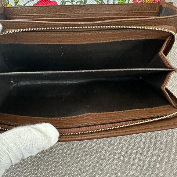 Beautiful Gucci wallet - Picture 8 of 16